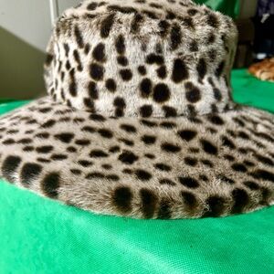Stylish Leopard Print Faux Fur Hat